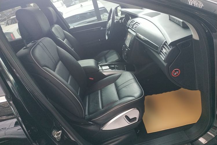 Used Mercedes-Benz R-Class 2017 R 320 4MATIC Business Edition Prestige Model
