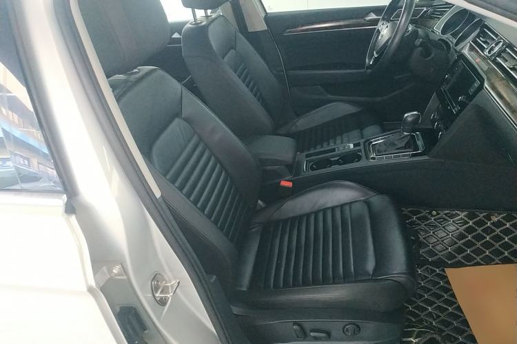 Used Volkswagen Magotan 2018 Facelift 330TSI DSG Luxury Model