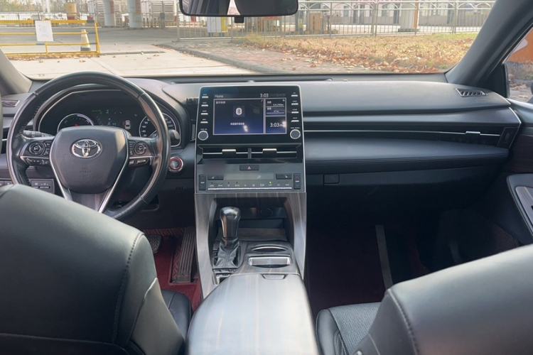 Used Toyota Avalon 2019 Dual-Engine 2.5L XLE Prestige Version China VI Standard
