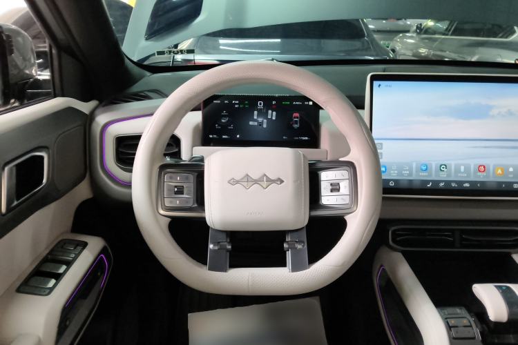 Used  Titanium 3 2025 501 km All-Wheel Drive Intelligent Driving Max Edition
