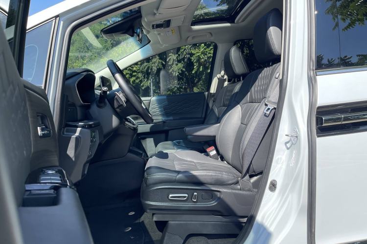 Used Honda Elysion 2024 2.0L eHEV Luxury Edition
