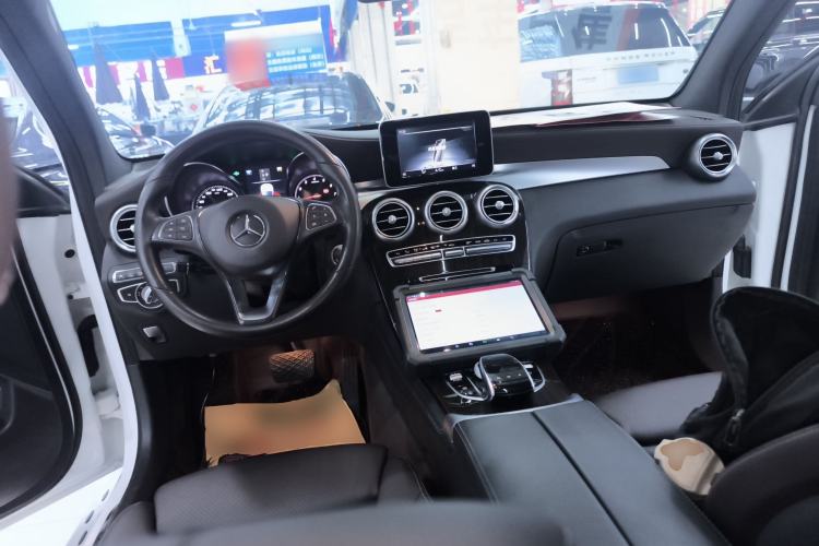 Used Mercedes-Benz GLC 2018 GLC 260 4MATIC Luxury Model