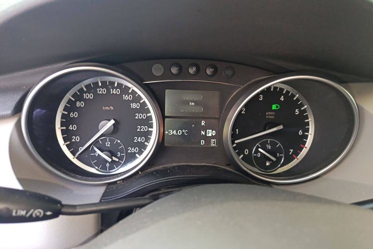 Used Mercedes-Benz R-Class 2014 R 320 4MATIC Business Model