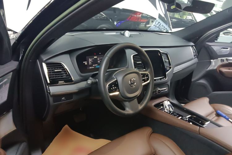 Used Volvo XC90 2023 B6 Zhiya Luxury 7-Seater
