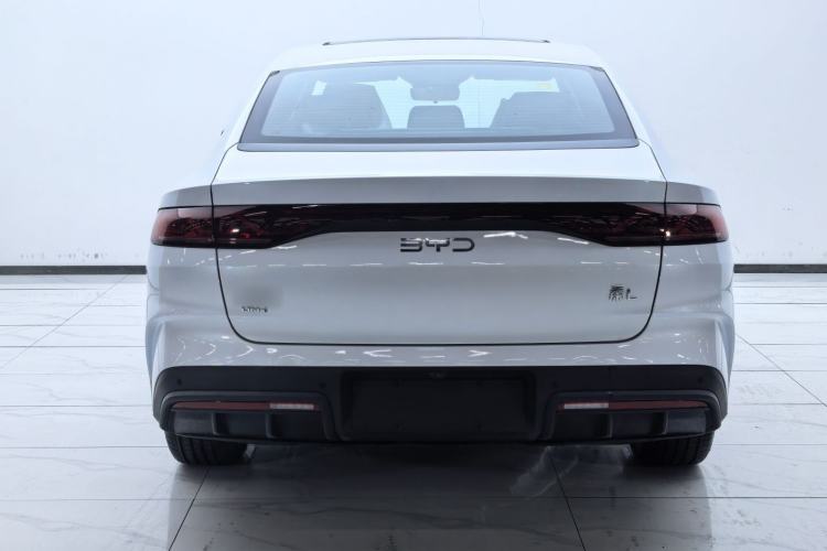 Used BYD Qin L 2024 DM-i 120KM Leading Model
