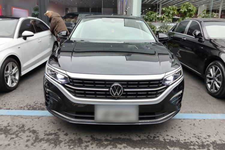 Used Volkswagen Passat 2023 330TSI Prestige Edition