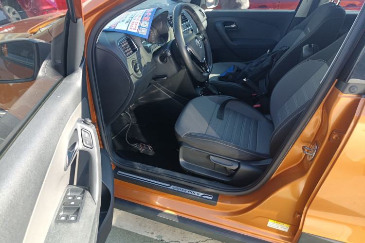 Used Volkswagen Polo 2016 1.6L Cross Polo Automatic