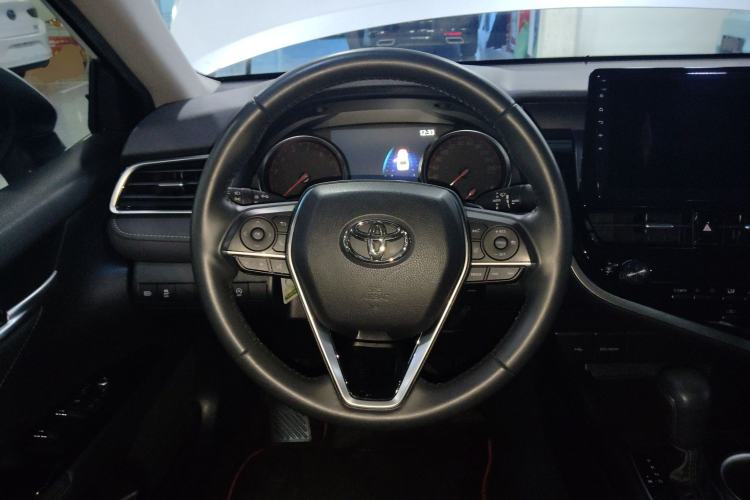 Used Toyota Camry 2021 2.0S FENGSHANG Edition
