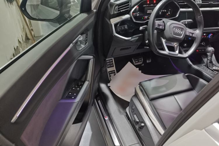 Used Audi Q3 2024 35 TFSI Fashion Dynamic Edition
