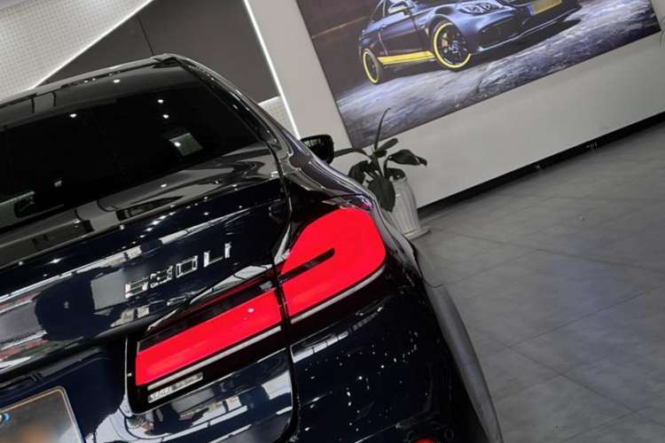 Used BMW 5 Series 2022 Second Facelift 530Li Luxury Edition Premium Package
