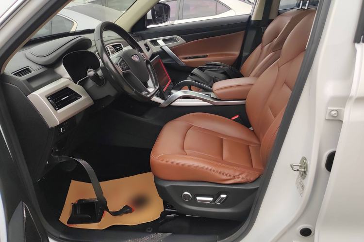 Used Geely Auto Emgrand X7 Sport 2018 1.8TD Automatic Two-Wheel Drive ZhiZun Model with 4G Connectivity
