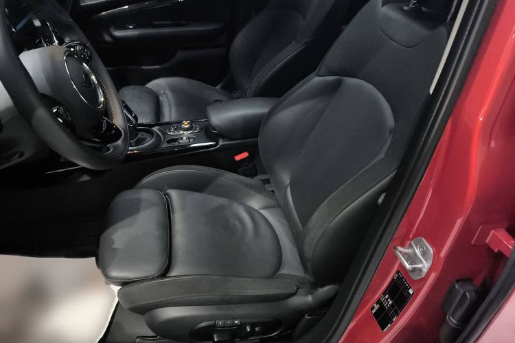 Used  Clubman 2021 1.5T COOPER Connoisseur
