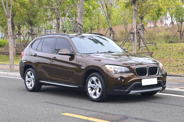 Used BMW X1 2013 sDrive18i manual model
