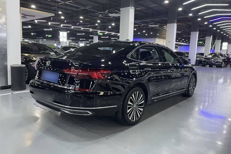 Used Volkswagen Passat 2019 330TSI Luxury Edition China VI Standard
