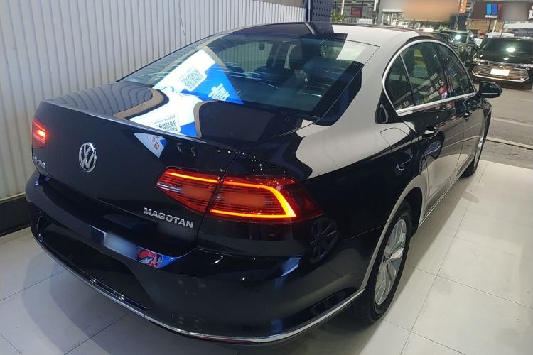 Used Volkswagen Magotan 2017 330TSI DSG Leading Model
