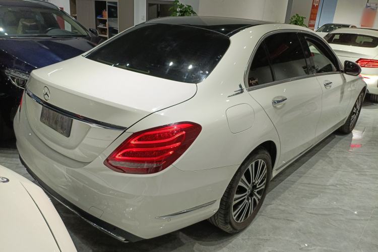 Used Mercedes-Benz C-Class 2017 Facelift C 200 L
