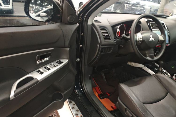 Used Mitsubishi ASX 2016 2.0L CVT Two-Wheel Drive Navigation Edition
