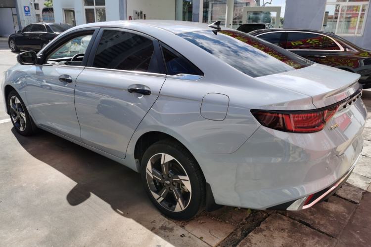 Used Geely Auto Emgrand L HiP 2024 Champion Edition 1.5TD-DHT Pro 100KM Excellence Model
