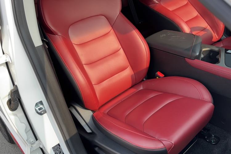 Used JETOUR X70 2023 1.5T DCT Beyond PRO+ Edition 5-Seater
