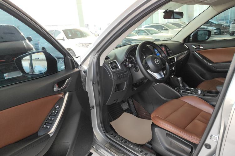 Used Mazda CX-5 2015 2.0L Automatic Two-Wheel Drive Urban Version
