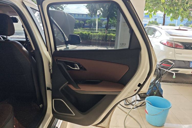 Used FAW Senya R7 2017 1.6L Manual Luxury Model
