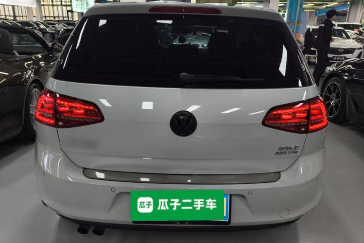 Used Volkswagen Golf 2016 230TSI Automatic Comfort Version
