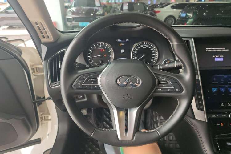 Used Infiniti Q50L 2018 2.0T Enjoyment Version China VI Standard
