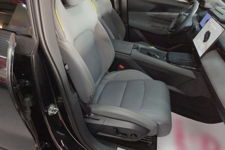 Used Lynk & Co 08 EM-P 2023 245km Ultra-Long Range Halo
