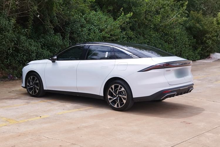 Used  L6 2023 125km Starship
