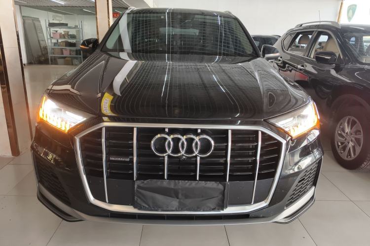 Used Audi Q7 2021 45 TFSI quattro S line Sport model