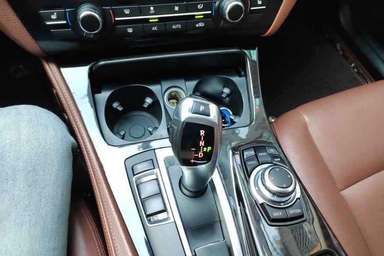 Used BMW 5 Series 2014 525Li Leading Model