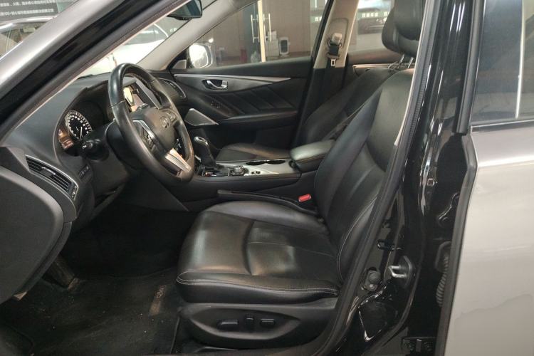 Used Infiniti Q50L 2018 2.0T Enjoyment Edition China V standard
