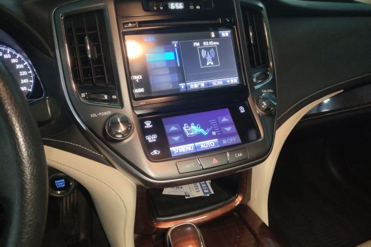 Used Toyota Crown 2015 2.0T Fashion Edition
