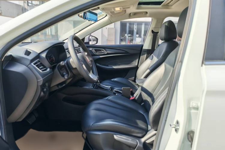 Used Roewe i5 2019 1.5L Automatic 4G Connected Linghao Flagship Edition
