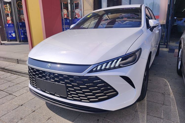 Used BYD Qin PLUS 2025 DM-i Smart Drive 55KM Leading Model
