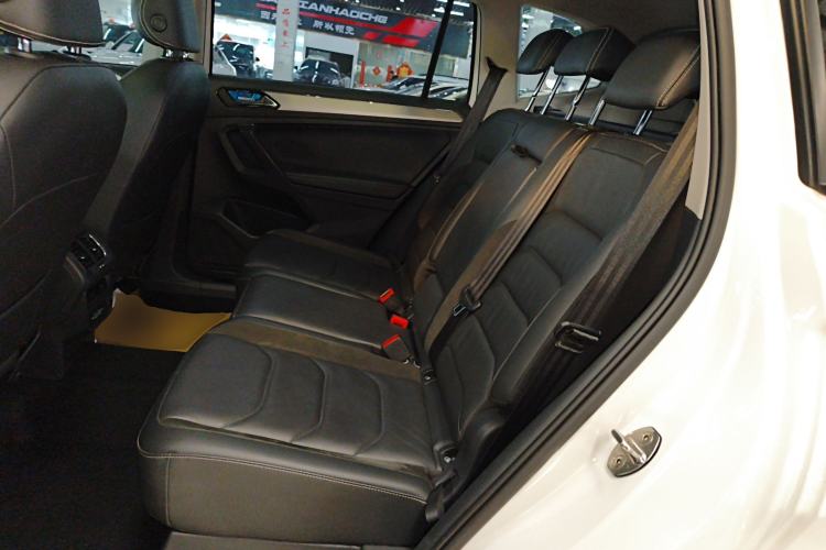 Used Volkswagen Tiguan L 2020 330TSI Automatic Two-Wheel Drive Smart Luxury Edition China VI Standard
