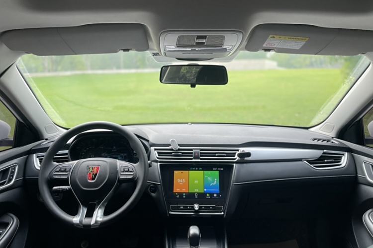 Used Roewe i5 2020 1.5L Automatic 4G Connect Luxury Flagship Edition
