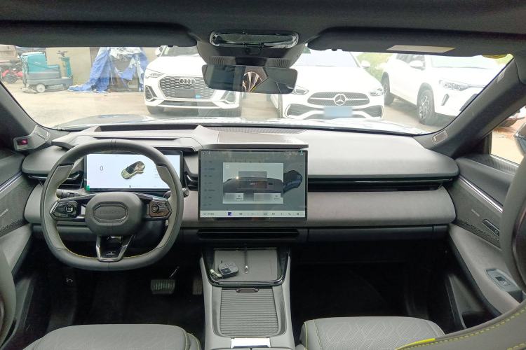 Used Lynk & Co 08 EM-P 2025 245km Ultra-Long Range Halo
