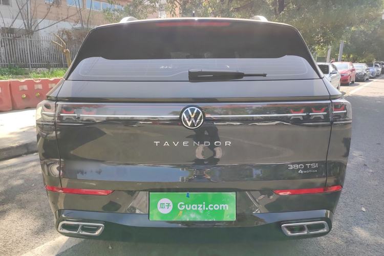 Used Volkswagen Tavendor 2024 Facelifted 380TSI All-Wheel Drive R-Line Cruise Premium Edition