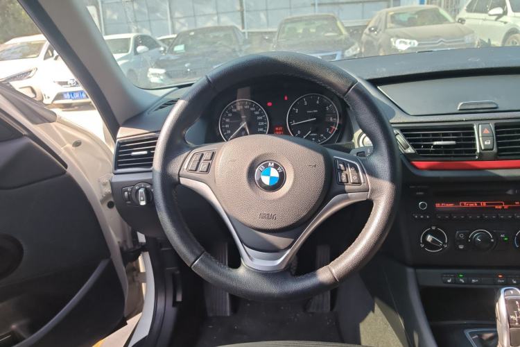 Used BMW X1 2015 sDrive18i Fashion Upgrade Edition
