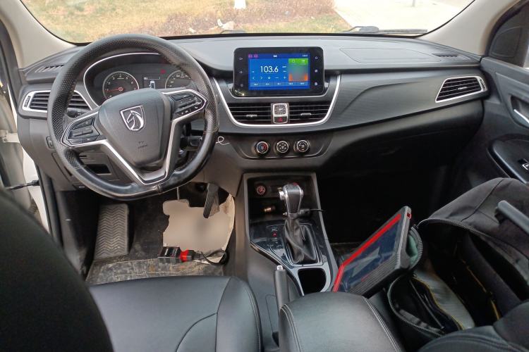 Used Baojun 730 2019 1.5T CVT Fashion Model 7 Seats China VI Emission Standard
