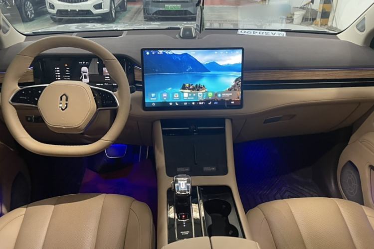 Used Hima AITO M7 2024 1.5T Rear-Drive Plus Version 5 Seats
