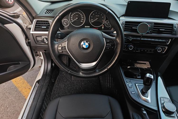 Used BMW 3 Series 2017 320Li Luxury Design Package
