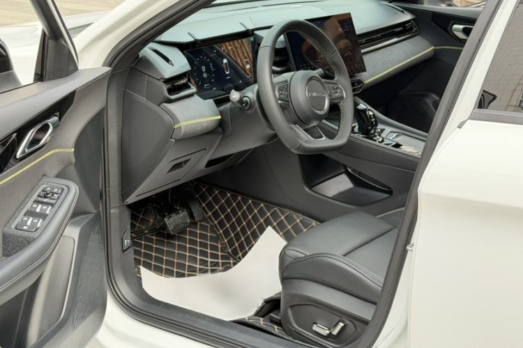 Used Lynk & Co 03 2023 1.5TD DCT JingPro
