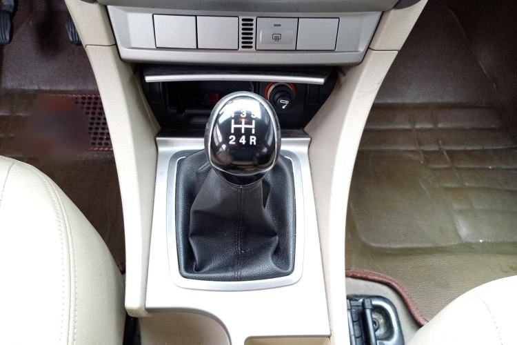 Used Ford Focus 2013 Hatchback Classic 1.8L Manual Fashion Edition
