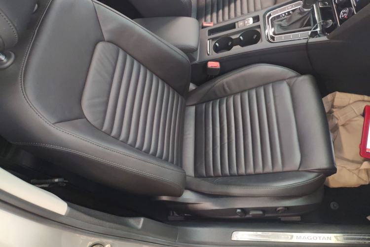 Used Volkswagen Magotan 2019 330TSI DSG Leading Edition China V Standard
