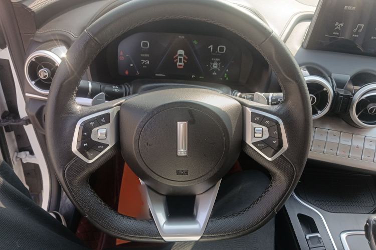 Used Wey VV7 2019 Upgraded Model 2.0T Flagship Version China VI