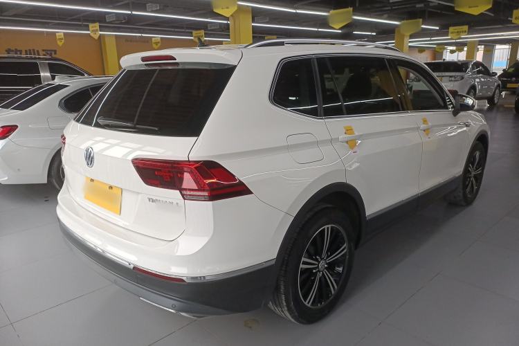 Used Volkswagen Tiguan L 2017 380TSI Automatic All-Wheel-Drive Luxury Edition
