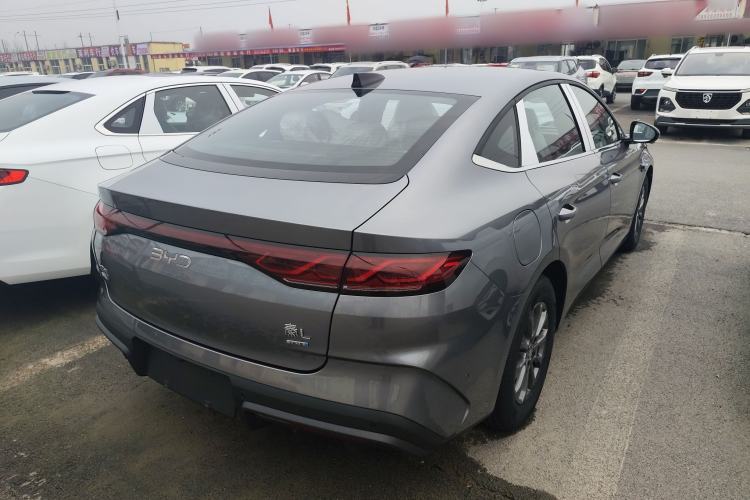 Used BYD Qin L 2025 DM-i Smart Drive 80KM Leading Model