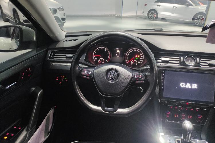 Used Volkswagen Passat 2016 330TSI DSG Luxury Edition
